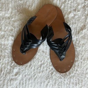 Universal Thread Elani Woven Crossband Faux Leather Sandals Size 7.5 Black Tan
